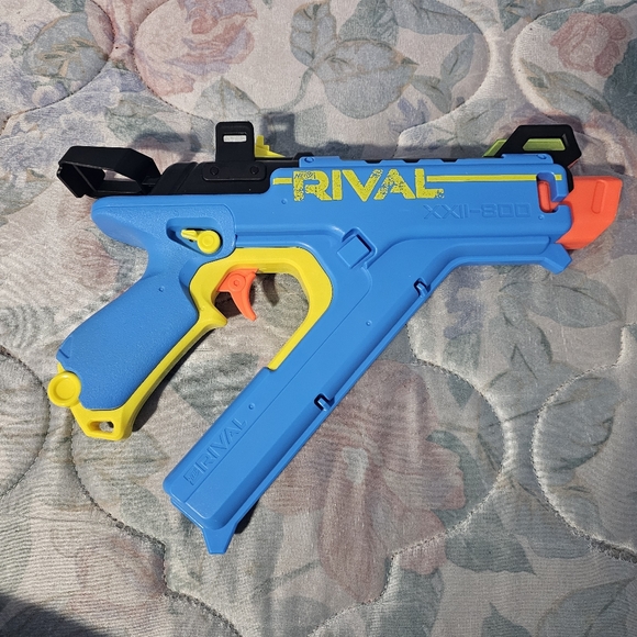 Bundle of Used and Fun Nerf Blasters - Picture 8 of 14